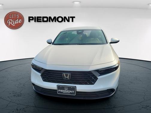 Platinum White Pearl 2024 Honda Accord LX