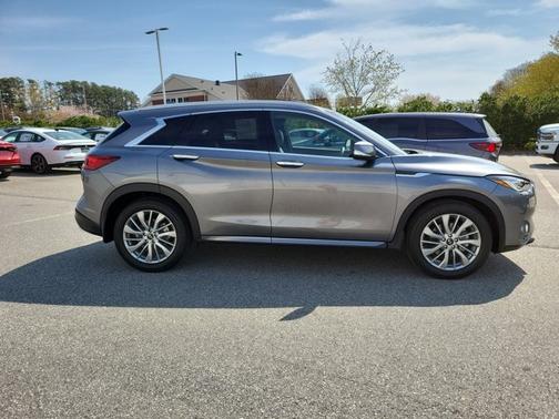 2024 INFINITI QX50 LUXE