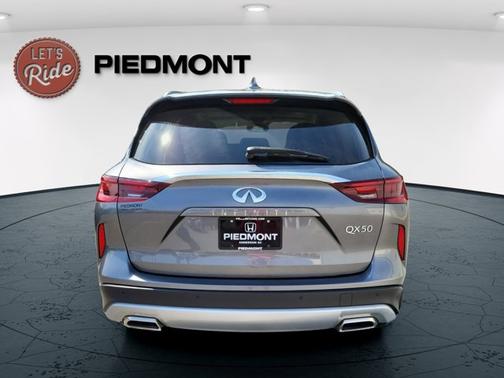 2024 INFINITI QX50 LUXE