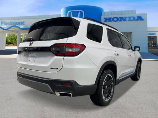 Platinum White Pearl 2026 Honda Pilot Touring S