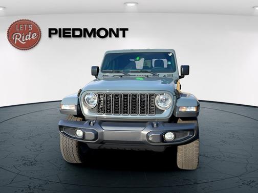 2025 Jeep Gladiator Nighthawk