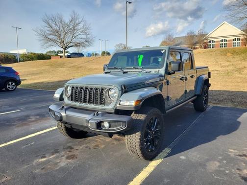 2025 Jeep Gladiator Nighthawk