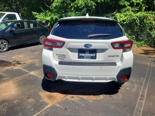 Crystal White Pearl 2021 Subaru Crosstrek Limited