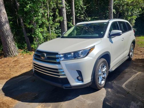 Blizzard Pearl 2019 Toyota Highlander Limited