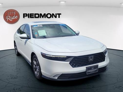 Platinum White Pearl 2024 Honda Accord EX