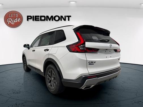 Platinum White Pearl 2026 Honda CR-V Hybrid TrailSport