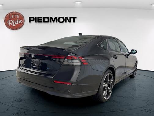 Crystal Black Pearl 2026 Honda Accord Hybrid Sport