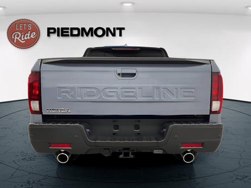 Sonic Gray Pearl 2026 Honda Ridgeline Black Edition