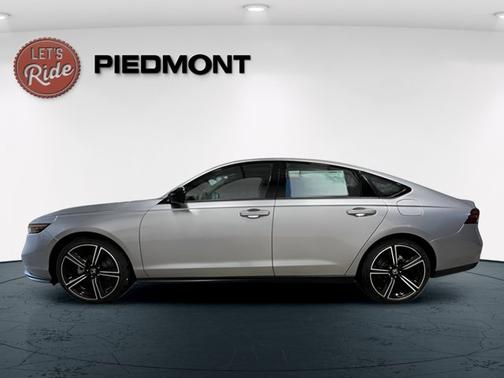 Solar Silver Metallic 2026 Honda Accord SE