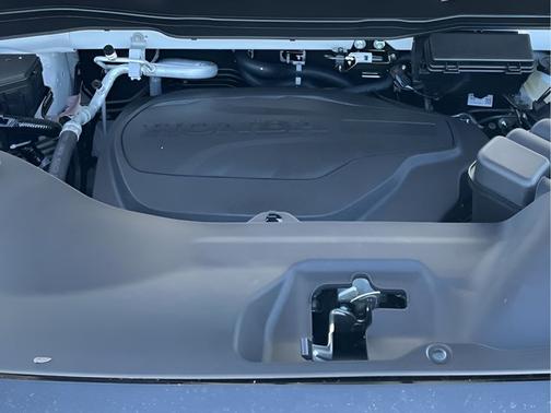 Platinum White Pearl 2026 Honda Ridgeline Black Edition Two-Tone