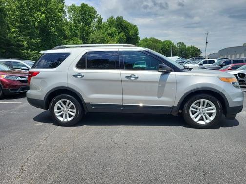 Ingot Silver 2014 Ford Explorer XLT