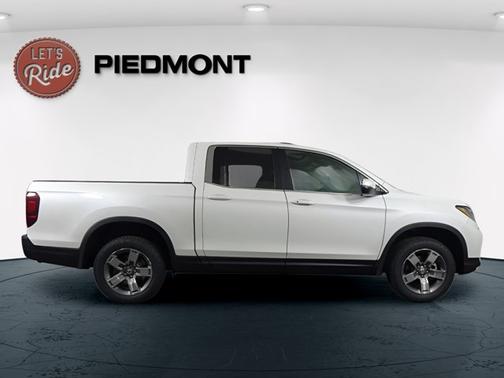 Platinum White Pearl 2026 Honda Ridgeline RTL