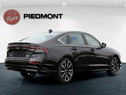 Crystal Black Pearl 2026 Honda Accord Hybrid Touring