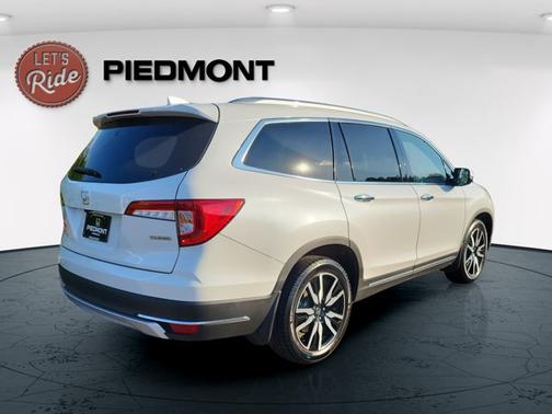 2021 Honda Pilot Touring 7-Passenger