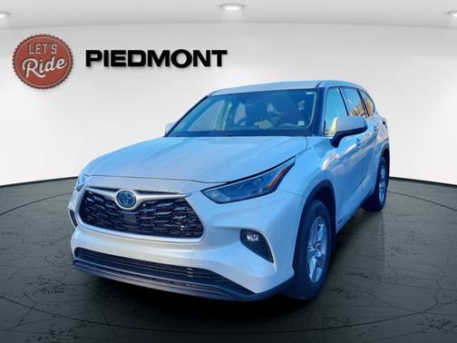 2022 Toyota Highlander Hybrid LE