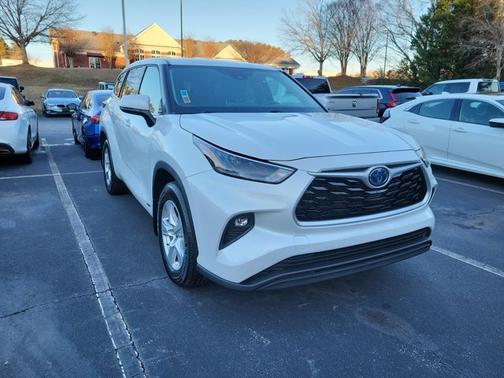 2022 Toyota Highlander Hybrid LE