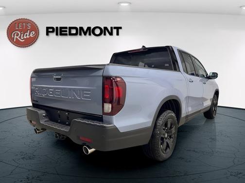 Sonic Gray Pearl 2026 Honda Ridgeline Black Edition Two-Tone