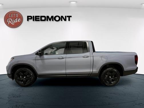Sonic Gray Pearl 2026 Honda Ridgeline Black Edition Two-Tone