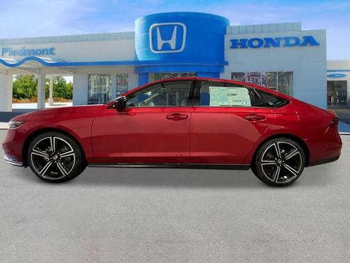 Radiant Red Metallic 2026 Honda Accord SE