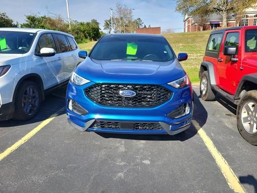 2022 Ford Edge 