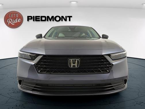 Meteorite Gray Metallic 2026 Honda Accord SE