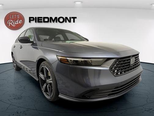 Meteorite Gray Metallic 2026 Honda Accord SE