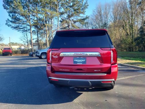 2023 GMC Yukon SLT
