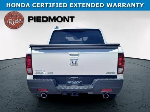 White 2023 Honda Ridgeline RTL