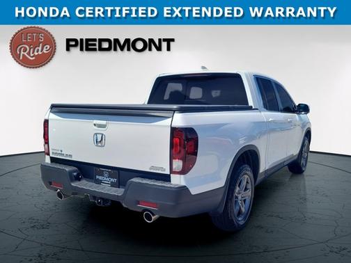 White 2023 Honda Ridgeline RTL