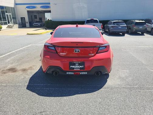 Track Bred 2024 Toyota GR86 Manual
