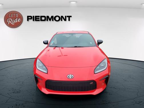 Track Bred 2024 Toyota GR86 Manual