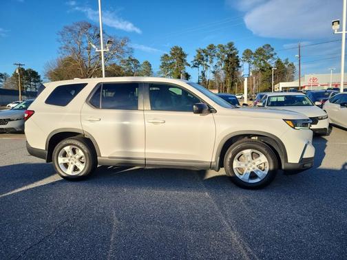 2023 Honda Pilot LX