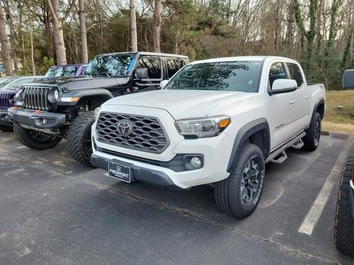 2020 Toyota Tacoma Base