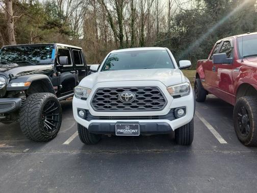 2020 Toyota Tacoma Base