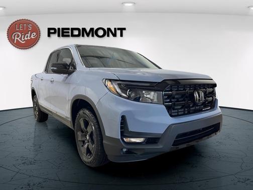Sonic Gray Pearl 2026 Honda Ridgeline Black Edition Two-Tone