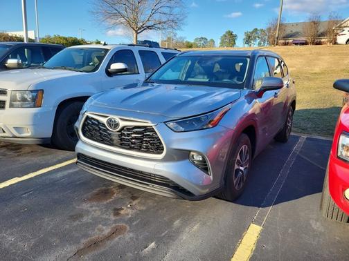 2024 Toyota Highlander XLE