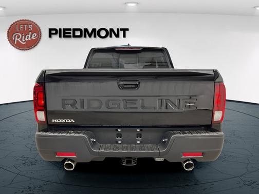 Crystal Black Pearl 2026 Honda Ridgeline RTL