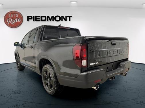 Crystal Black Pearl 2026 Honda Ridgeline Black Edition