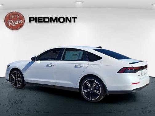 Platinum White Pearl 2026 Honda Accord Hybrid Sport