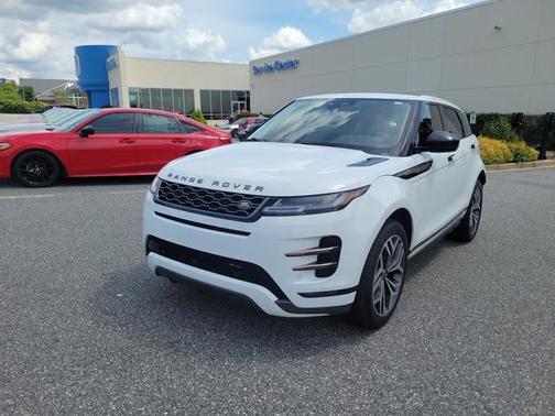 Fuji White 2023 Land Rover Range Rover Evoque R-Dynamic SE