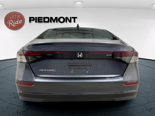 Meteorite Gray Metallic 2026 Honda Accord SE