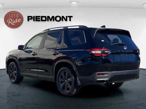 Crystal Black Pearl 2026 Honda Pilot Sport