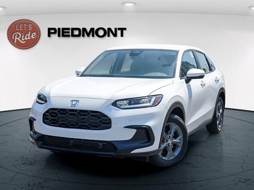 Platinum White Pearl 2026 Honda HR-V LX