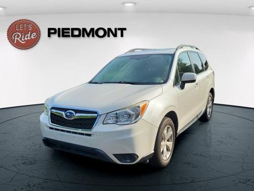 Crystal White Pearl 2016 Subaru Forester 2.5i Premium