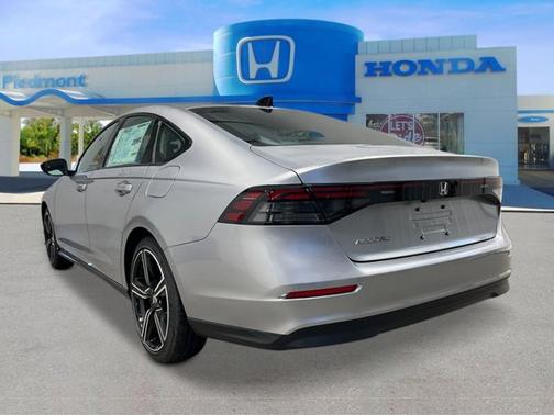 Solar Silver Metallic 2026 Honda Accord SE