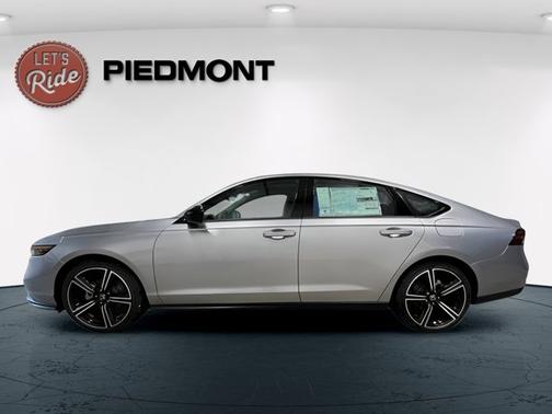 Solar Silver Metallic 2026 Honda Accord SE