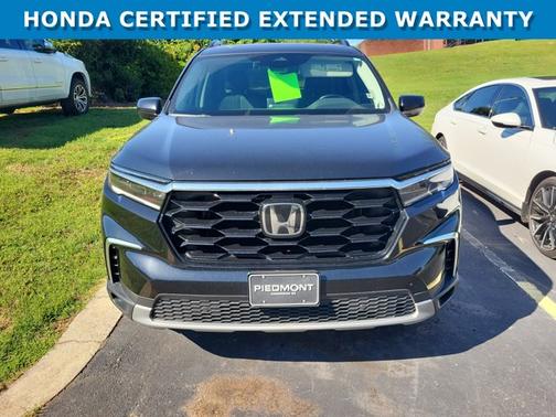 Crystal Black Pearl 2025 Honda Pilot Touring+