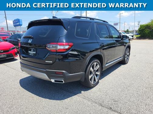 Crystal Black Pearl 2025 Honda Pilot Touring+