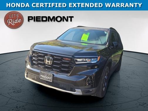 Crystal Black Pearl 2024 Honda Pilot TrailSport