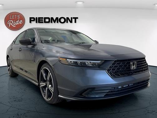 Meteorite Gray Metallic 2026 Honda Accord SE